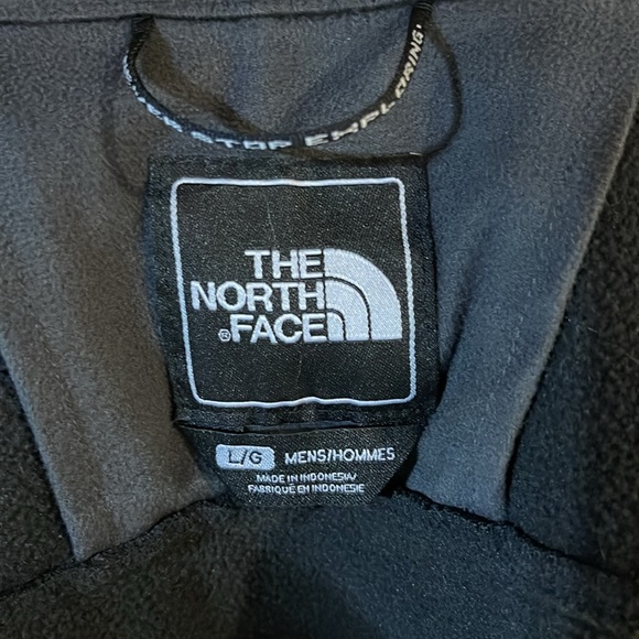 The North Face Shell Jacket - Picture 3 of 8